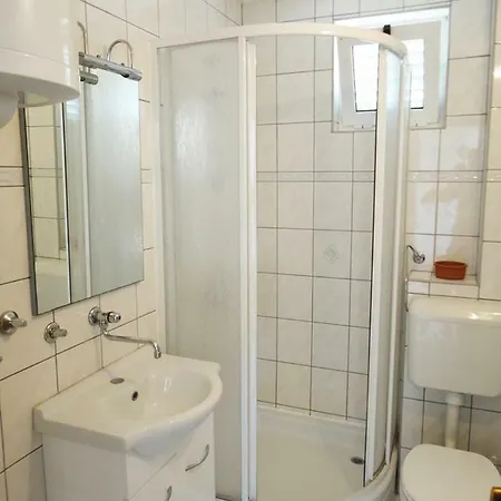 Apartment Marina شقة *